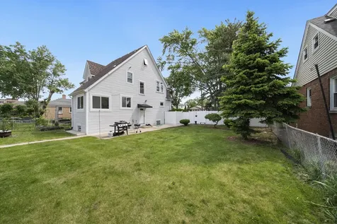 2632 Maple Street Franklin Park IL 60131