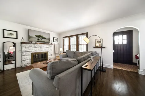2632 Maple Street Franklin Park IL 60131