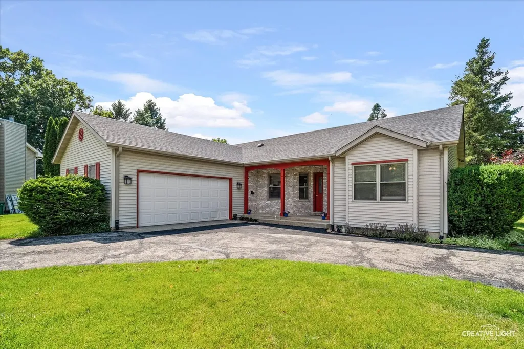 435 North Hickory Street Waterman IL 60556