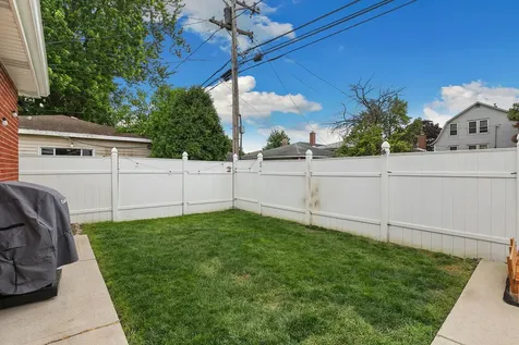 8900 South Utica Avenue Evergreen Park IL 60805