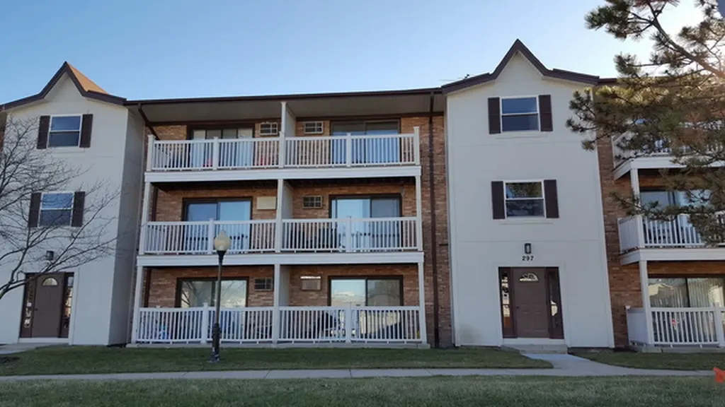 297 Gregory Street Aurora IL 60504