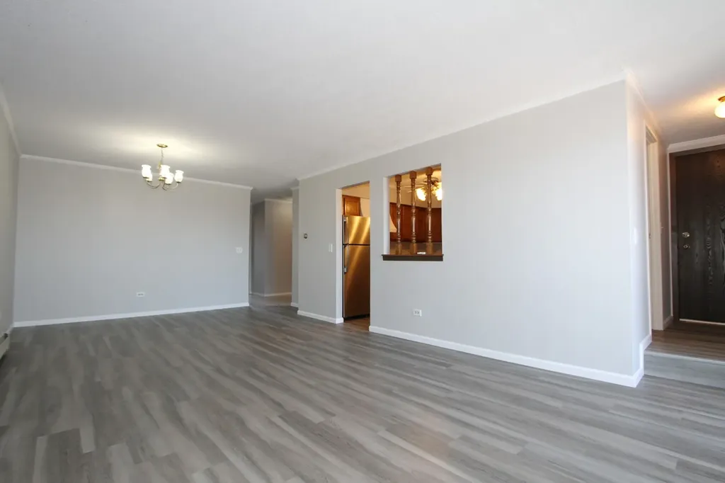 297 Gregory Street Aurora IL 60504