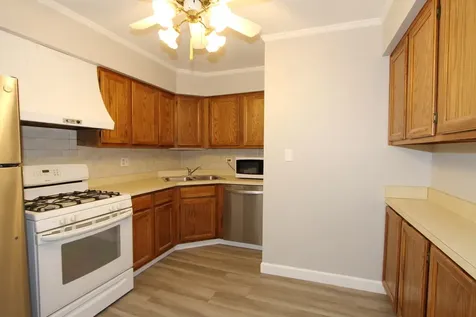 297 Gregory Street Aurora IL 60504