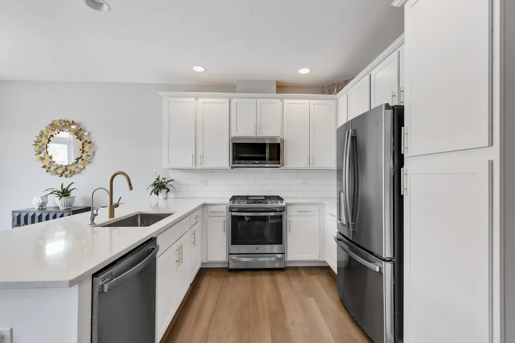 3S514 Barkley Avenue Warrenville IL 60555