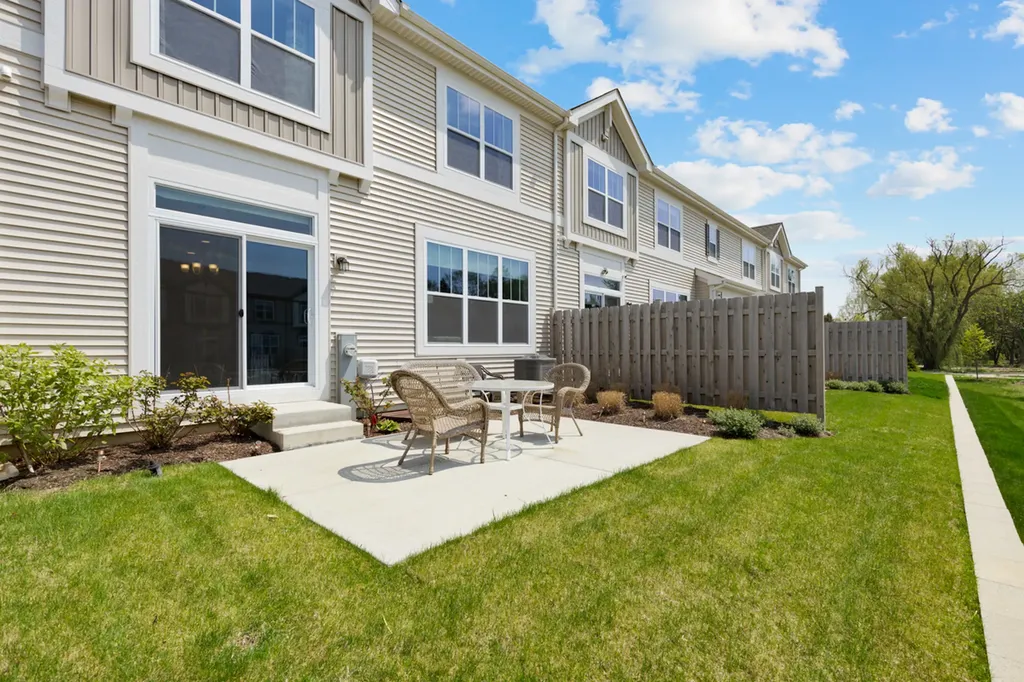 3S514 Barkley Avenue Warrenville IL 60555
