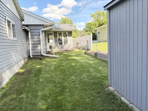 221 Rowe Drive Bloomington IL 61701