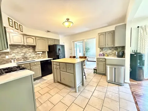 221 Rowe Drive Bloomington IL 61701