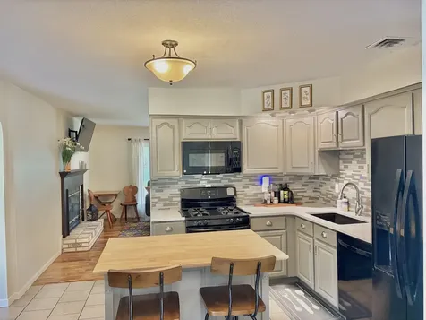 221 Rowe Drive Bloomington IL 61701