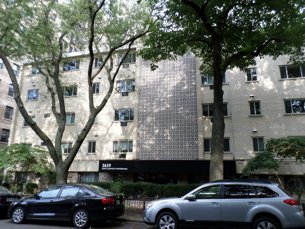2629 North Hampden Court Chicago IL 60614