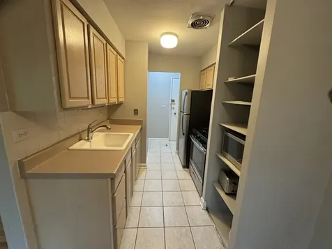2629 North Hampden Court Chicago IL 60614