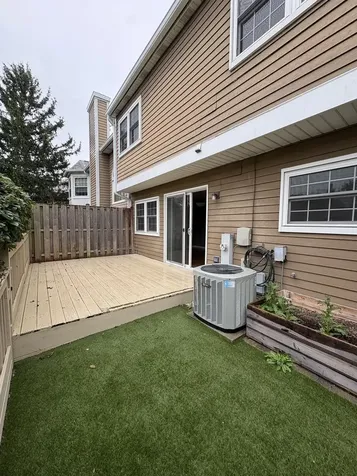 503 Ascot Lane Streamwood IL 60107