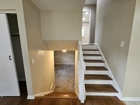 210 Redwood Court Vernon Hills IL 60061