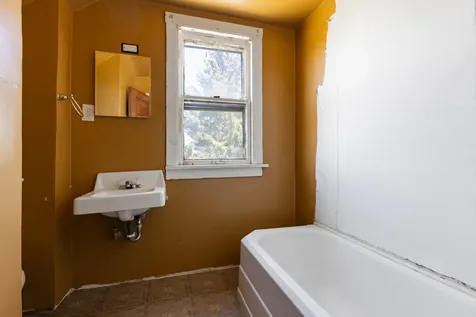 1114 Corbin Street Rockford IL 61102