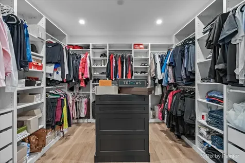39W195 Fabyan Parkway Geneva IL 60134