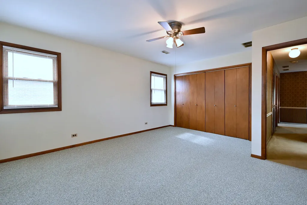 7728 West Gregory Street Chicago IL 60656
