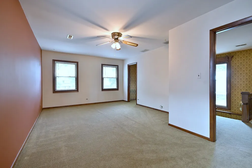7728 West Gregory Street Chicago IL 60656