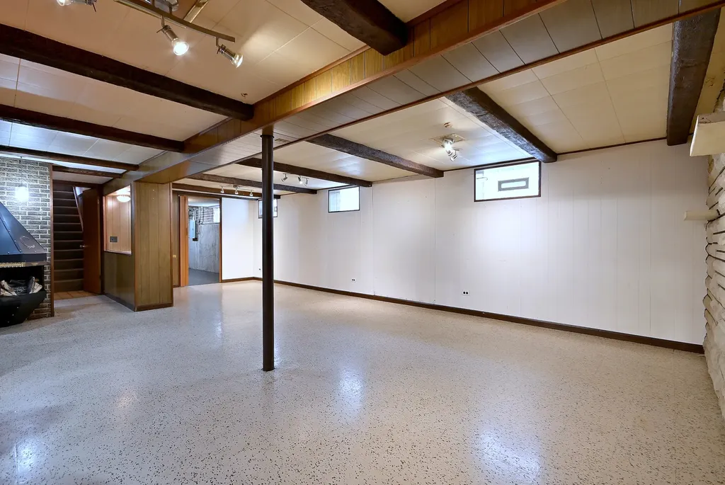 7728 West Gregory Street Chicago IL 60656