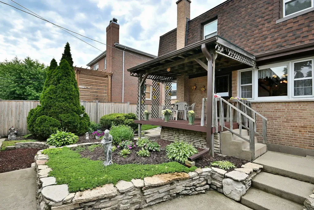 7728 West Gregory Street Chicago IL 60656