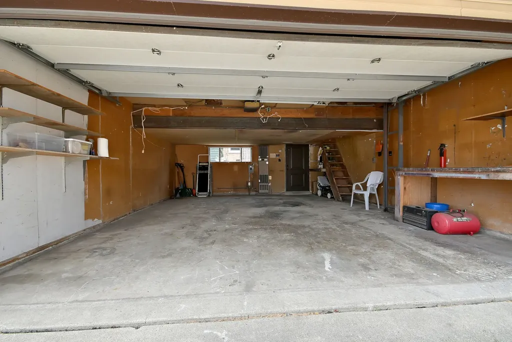 7728 West Gregory Street Chicago IL 60656