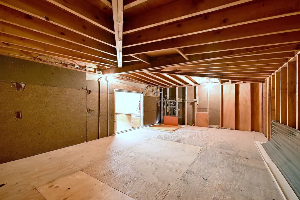 7728 West Gregory Street Chicago IL 60656
