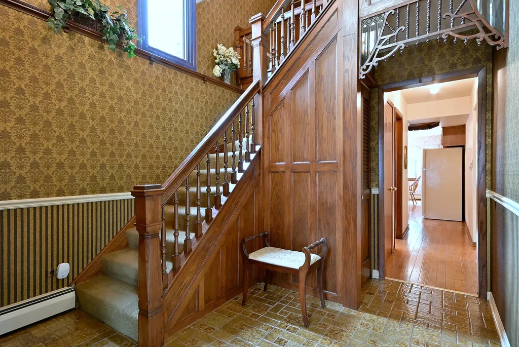 7728 West Gregory Street Chicago IL 60656