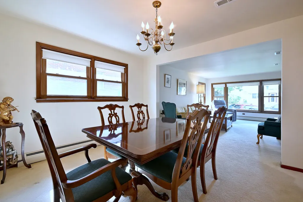 7728 West Gregory Street Chicago IL 60656