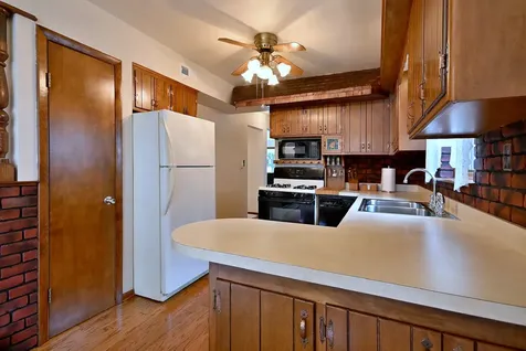 7728 West Gregory Street Chicago IL 60656