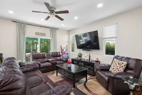 1039 Silver Hill Circle Joliet IL 60432