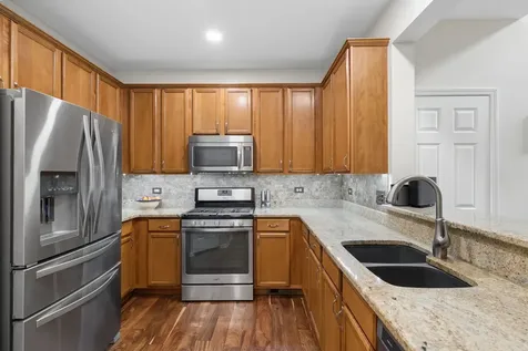 1039 Silver Hill Circle Joliet IL 60432