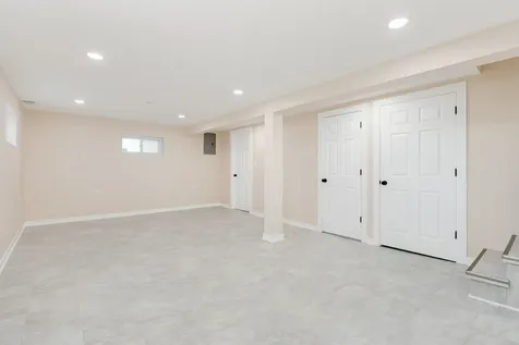 6117 West 80th Street W Burbank IL 60459