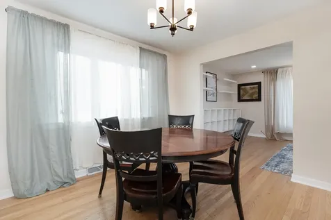 6117 West 80th Street W Burbank IL 60459