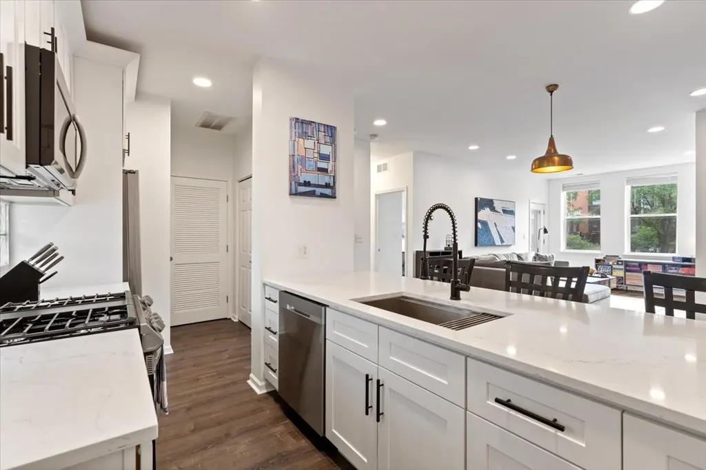 1245 North Orleans Street Chicago IL 60610