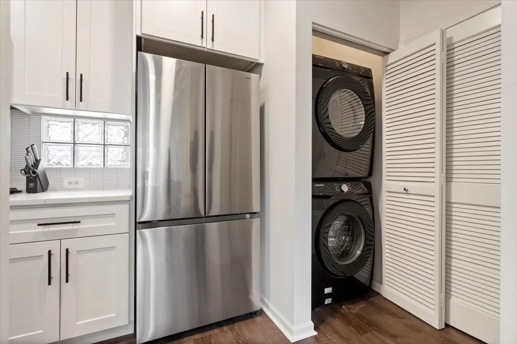 1245 North Orleans Street Chicago IL 60610