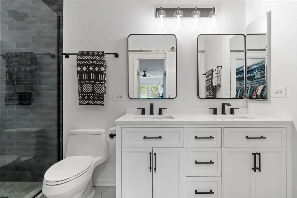 1245 North Orleans Street Chicago IL 60610