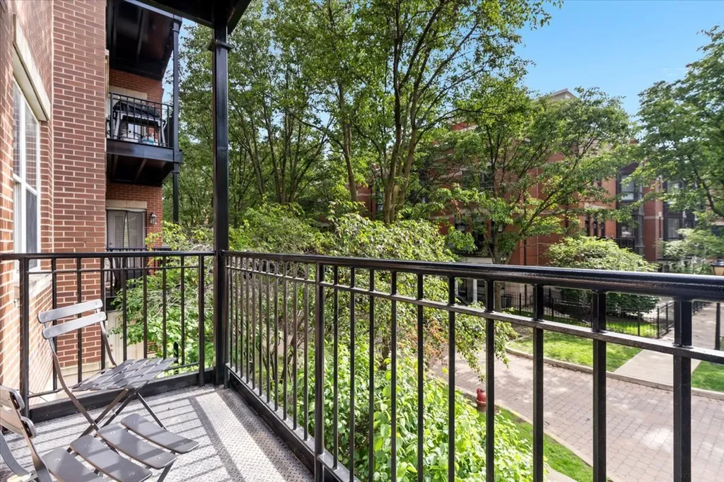 1245 North Orleans Street Chicago IL 60610