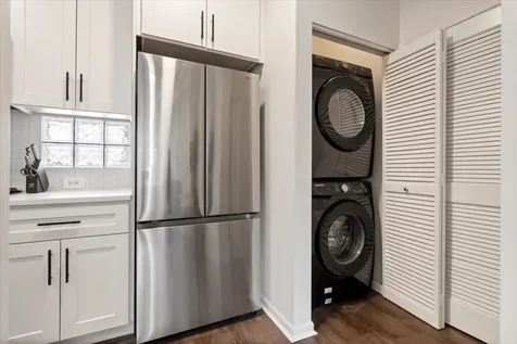 1245 North Orleans Street Chicago IL 60610