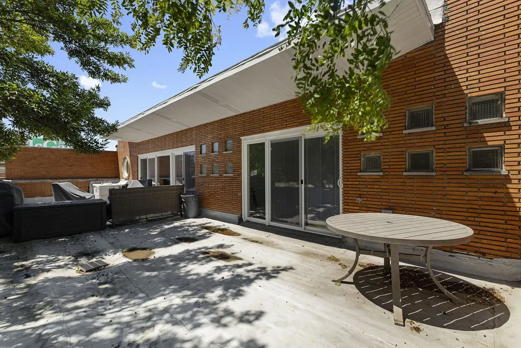 9950 South Western Avenue Chicago IL 60643