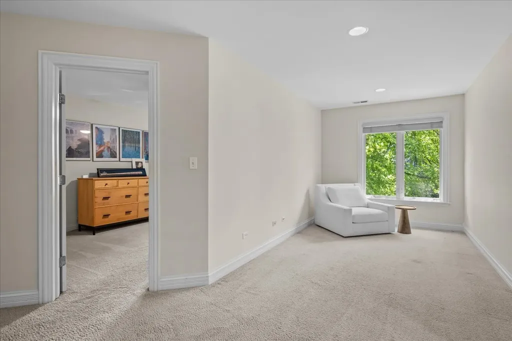 2211 Schiller Avenue Wilmette IL 60091