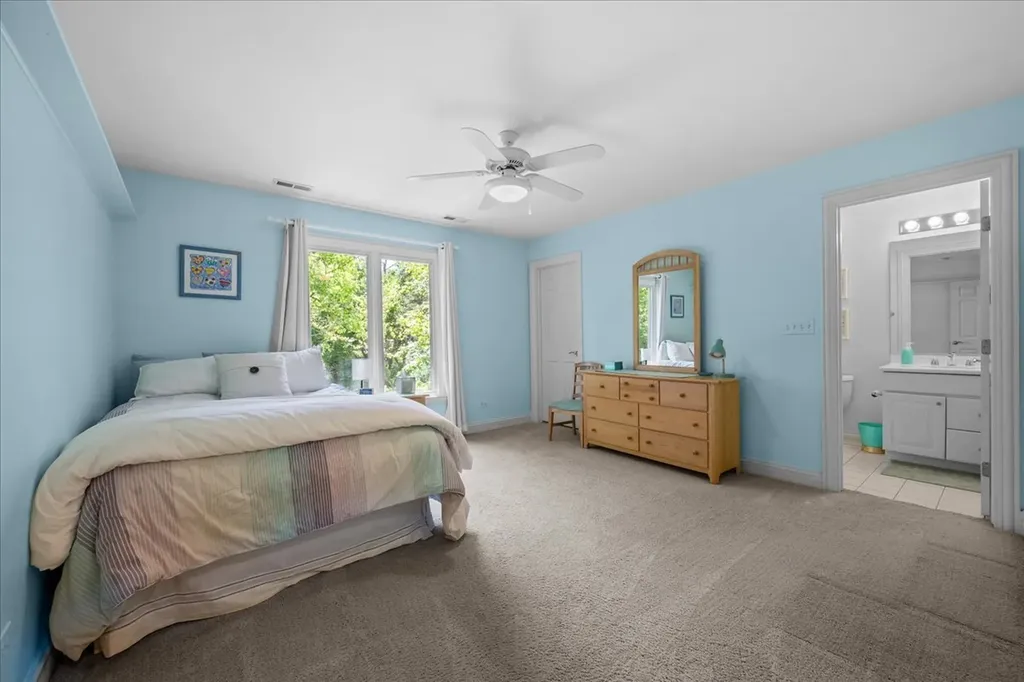 2211 Schiller Avenue Wilmette IL 60091