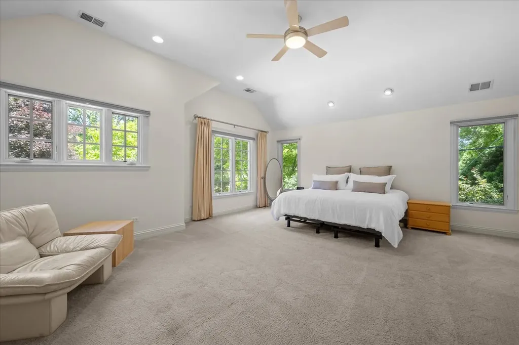 2211 Schiller Avenue Wilmette IL 60091