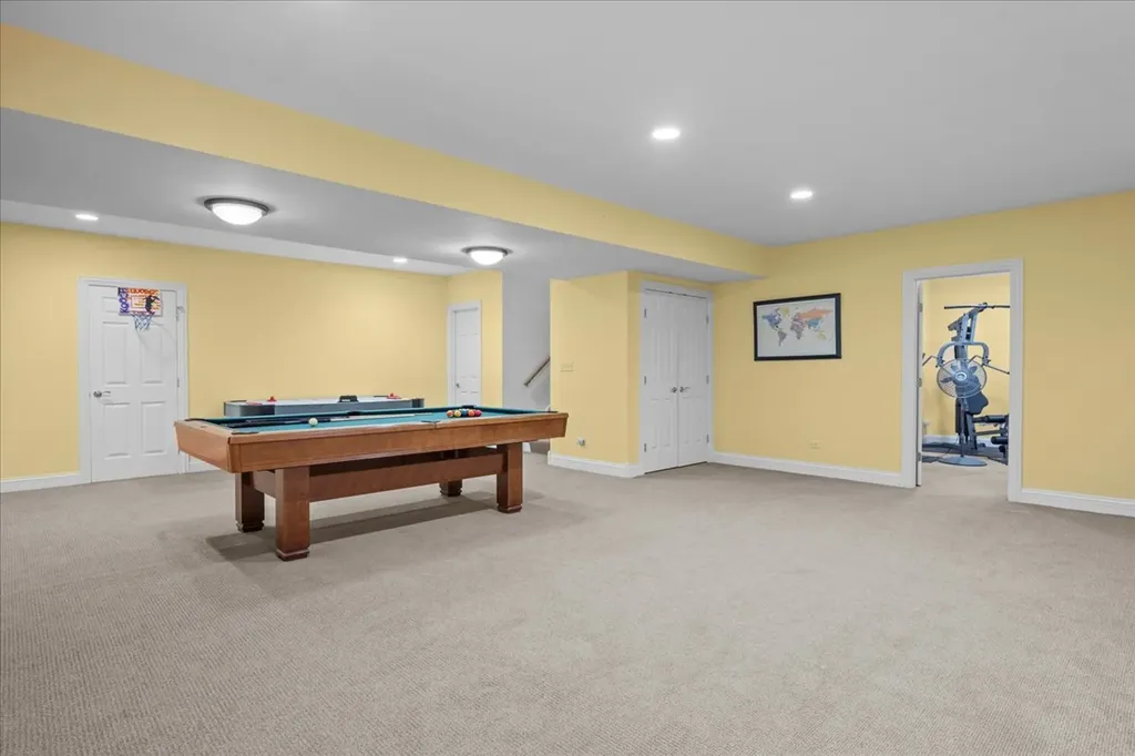 2211 Schiller Avenue Wilmette IL 60091