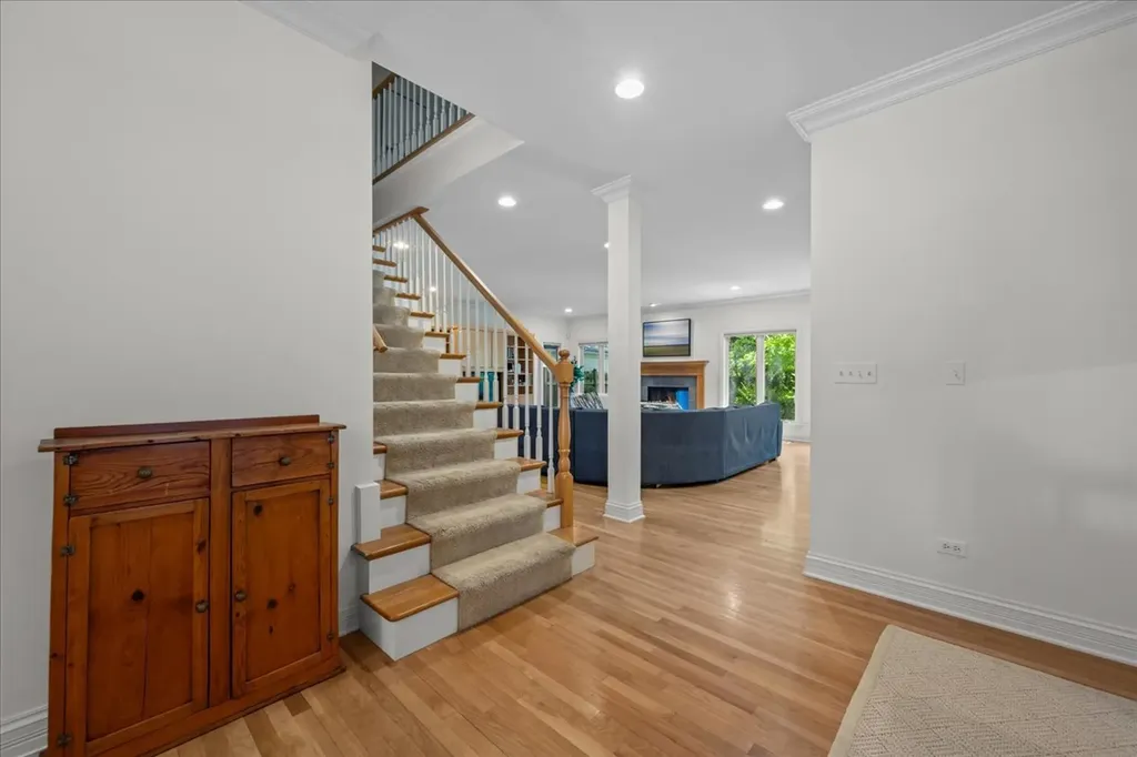 2211 Schiller Avenue Wilmette IL 60091