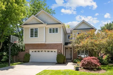2211 Schiller Avenue Wilmette IL 60091
