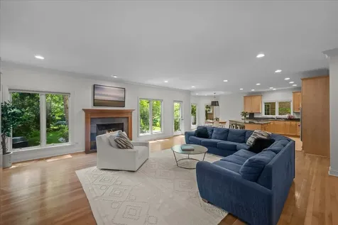 2211 Schiller Avenue Wilmette IL 60091