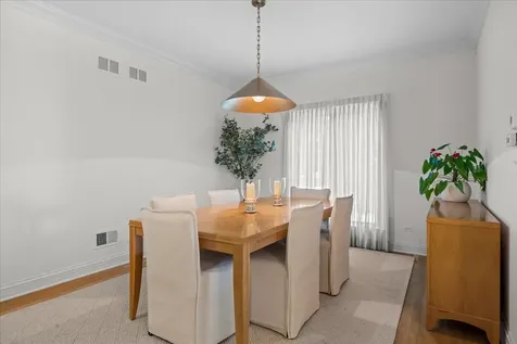 2211 Schiller Avenue Wilmette IL 60091