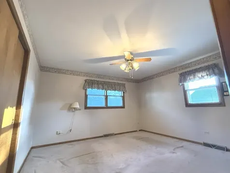 32W717 Hecker Drive Dundee IL 60118