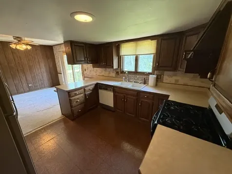 32W717 Hecker Drive Dundee IL 60118