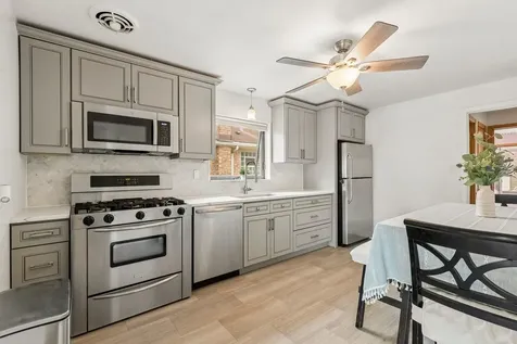 5742 South Rutherford Avenue Chicago IL 60638