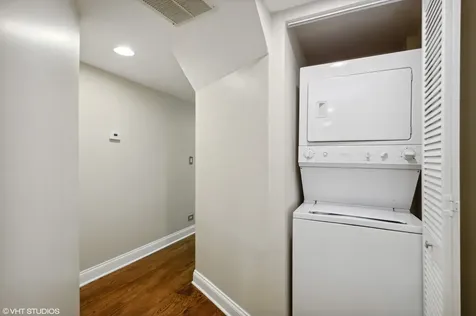 929 West Eastwood Avenue Chicago IL 60640