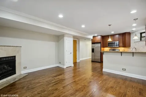 929 West Eastwood Avenue Chicago IL 60640